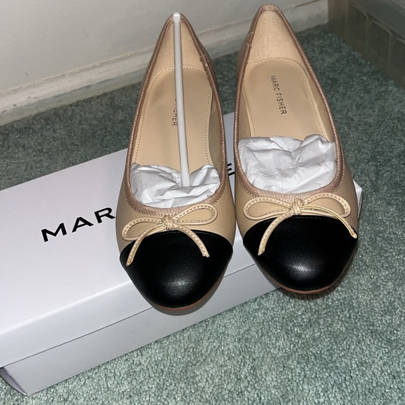 NWT Marc Fisher Ballet Flats - Picture 2 of 9